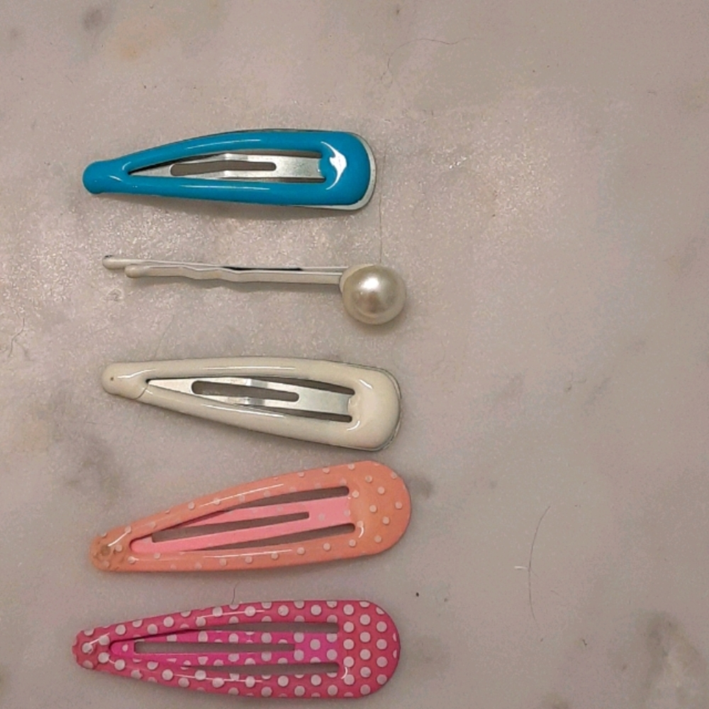 Clips